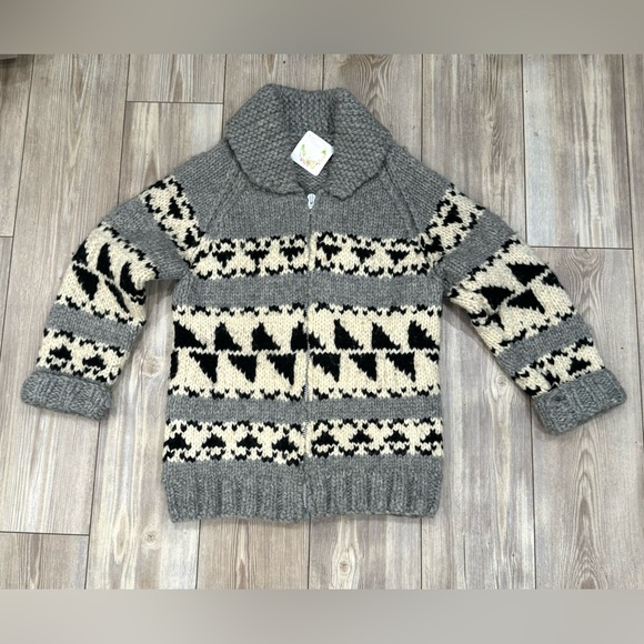 Traditional Hand Knit Cowichan Cardigan ~ Ladies Small Classic Siwash Sweater
